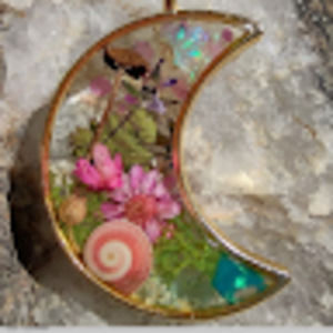 Meet your Posher, Mixedmediaartgirl